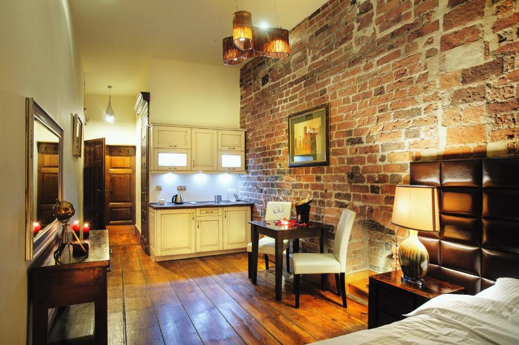 Apartamenty Chleb I Wino Torun Bilik gambar
